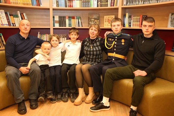 Семью нашего коллеги - Вакулича Сергея удостоили медалью ордена «Родительская слава»!